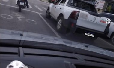 Carro do trânsito desrespeita  as regras... de trânsito