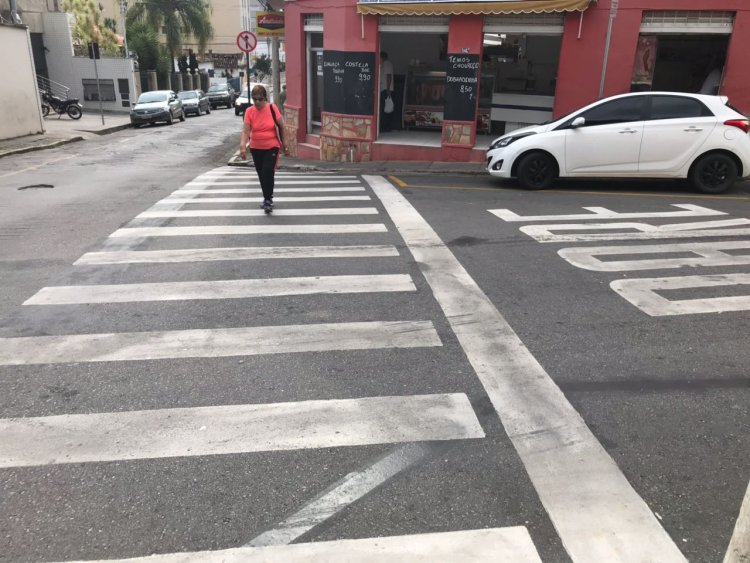 Campanha visa conscientizar sobre importância da faixa de pedestre