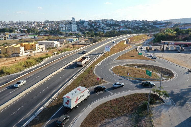 FERIADÃO NAS ESTRADAS - MG-050 deve receber 220 mil veículos no carnaval