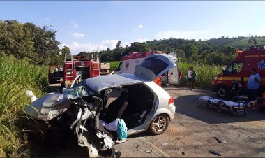 Helicóptero Arcanjo socorre  vítima de acidente na MG-431