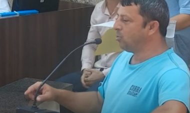 DENÚNCIA - Cidadão acusa uso de máquina pública em lote particular