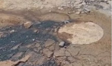 Esgoto escorrendo rua afora no João Paulo II