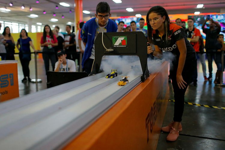 ROBÓTICA - Festival do SESI em Brasília tem 2 equipes de Itaúna