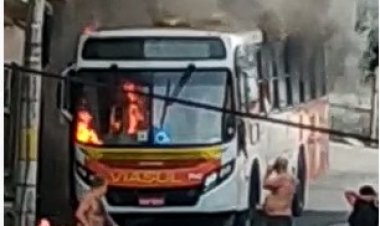 PM prende mais dois envolvidos no incêndio de ônibus