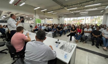 MODERNIZAÇÃO - Prefeito anuncia contrato de  R$ 13 milhões para lâmpadas de LED