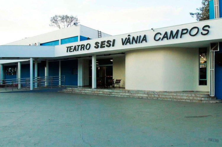 Associação e SESI reúnem para debater uso do teatro