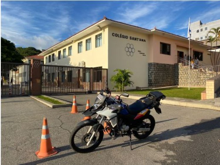 OPERAÇÃO MILITAR - PM faz operação de segurança nas escolas