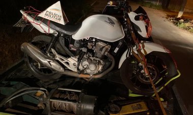 Foge da PM e tenta atropelar policial