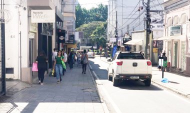Comércio funciona até mais  tarde para o Dia das Mães