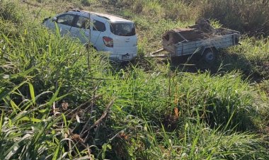 Carro sai da pista na MG-050 por “velocidade incompatível”