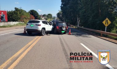 Colisão de carros deixa criança gravemente ferida