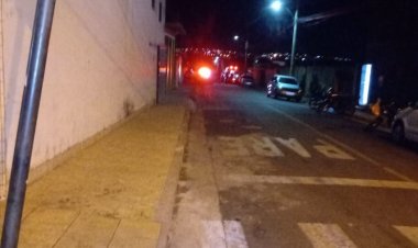 Disparos de arma de fogo de dentro de um veículo