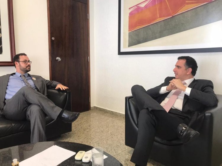 Alexandre Campos tenta recuperar recursos