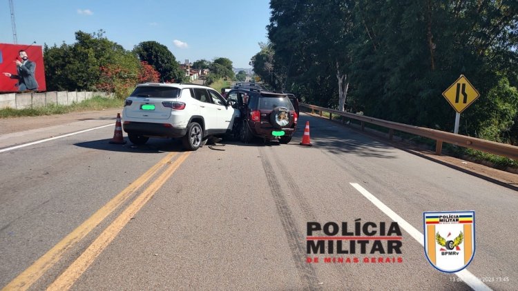 Acidente deixa 10 feridos na rodovia. Uma criança teve ferimentos graves