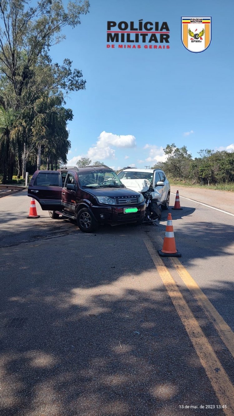 Acidente deixa 10 feridos na rodovia. Uma criança teve ferimentos graves