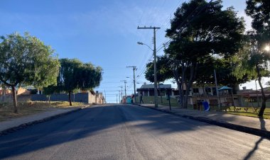Vereador destaca asfalto na Rua Ana de Faria Dornas