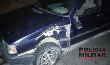 Idoso bêbado, sem habilitação e na contramão, causa acidente