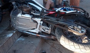 Moto bate na “entrada de bar” nos Garcias