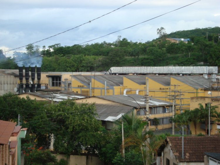 Cia. Tecidos Santanense liga teares e retoma a produção