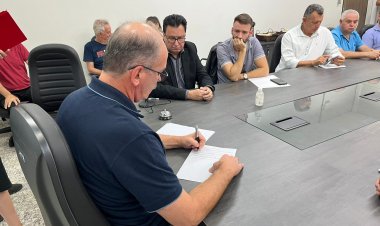 Prefeito assina convênio com Estado visando melhorar arrecadação