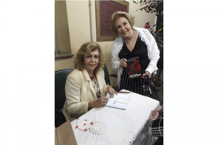 Mária Lúcia Mendes lança mais um livro em Itaúna