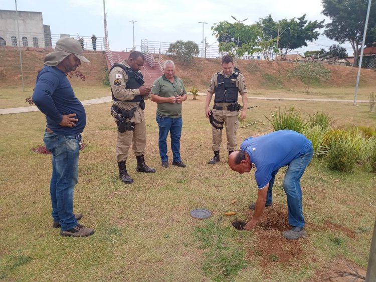 VANDALISMO - Furto de fiação elétrica de praça do Bairro Aeroporto