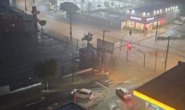 Prainha começa alagar novamente