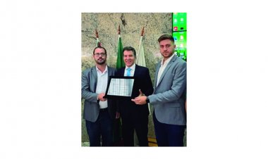 Procurador-geral recebe título de Cidadania Honorária