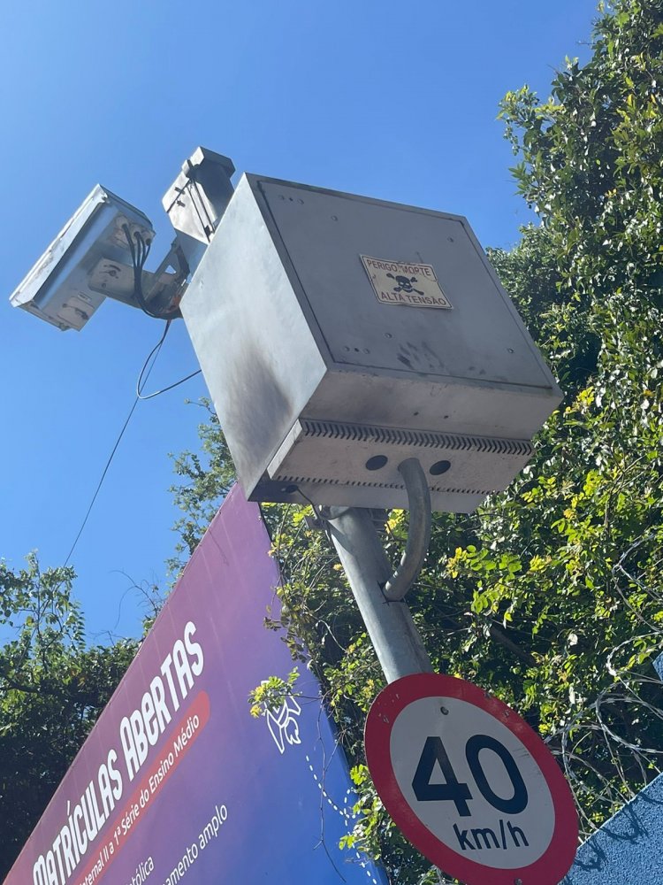 Vandalismo: bandidos furtam cabos e deixam avenida sem iluminação central em Itaúna