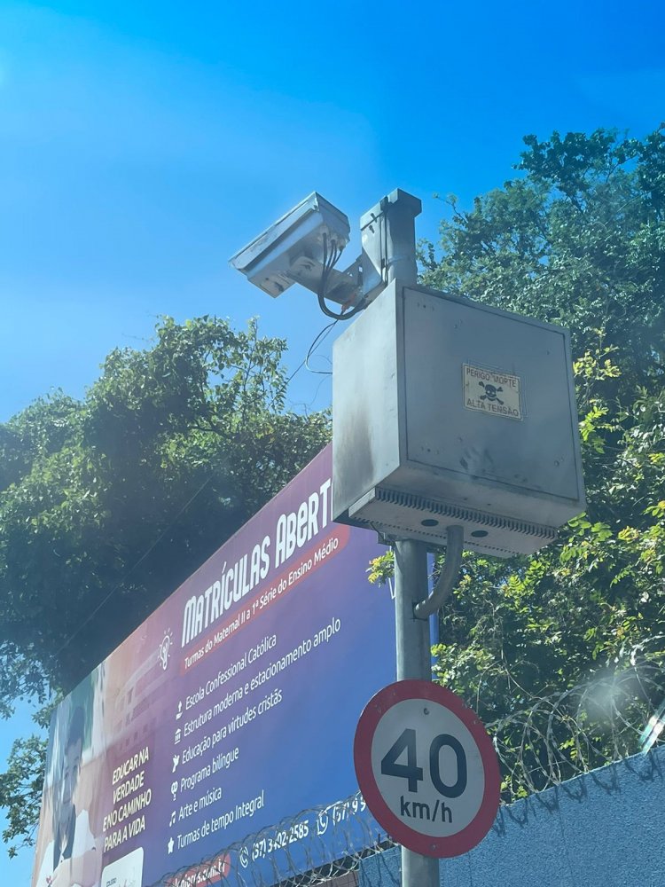 Vandalismo: bandidos furtam cabos e deixam avenida sem iluminação central em Itaúna