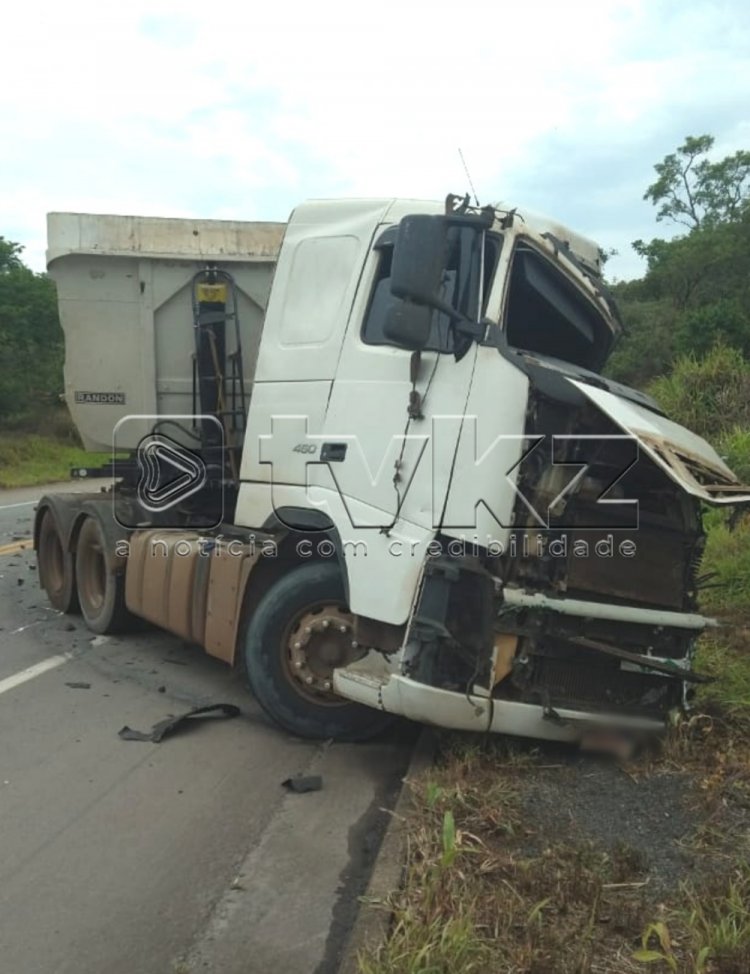 Acidente com carretas na BR-262 tem motorista itaunense como vítima fatal