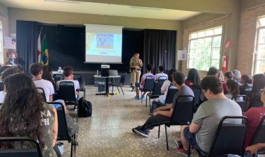 PM faz palestra em escola de Santanense