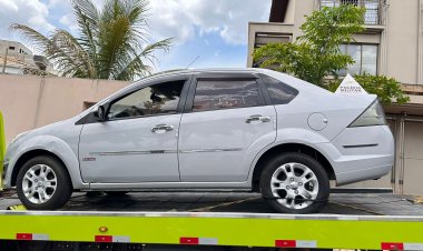 Ford Fiesta com sinais de furto é  recuperado pela PM