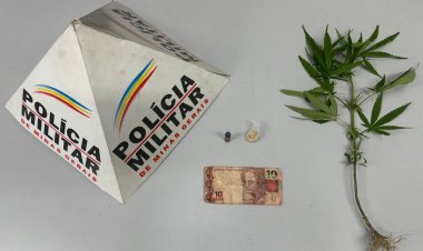 TRÁFICO DE DROGAS - PM apreende 20 pedras de crack e maconha