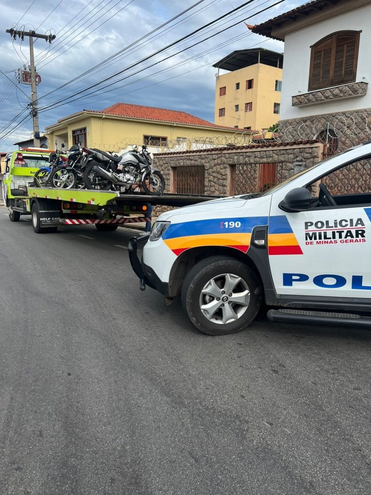 OPERAÇÕES REPRESSIVAS E PREVENTIVAS - PM remove 15 motocicletas irregulares