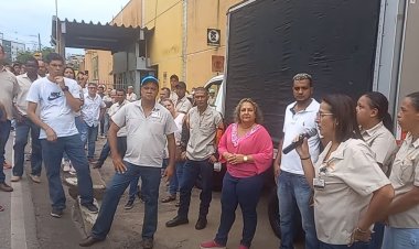 Funcionários da Santanense fazem ato em protesto