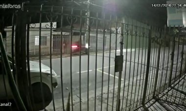 Moto bate em poste na  Antônio Corradi e homem morre