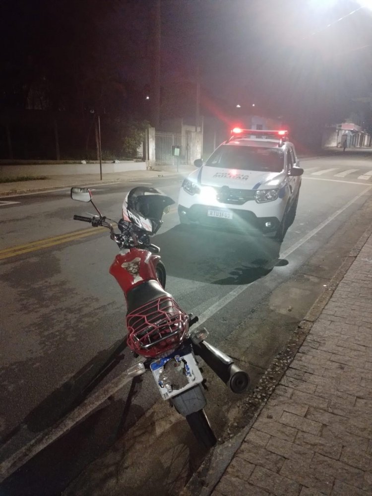 Moto furtada no Centro é recuperada