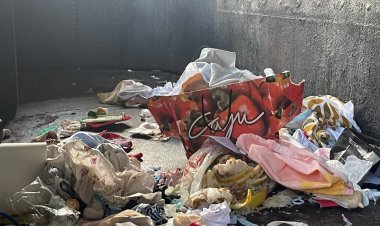 Cidadãos reclamam de  abandono da Praça da Estação