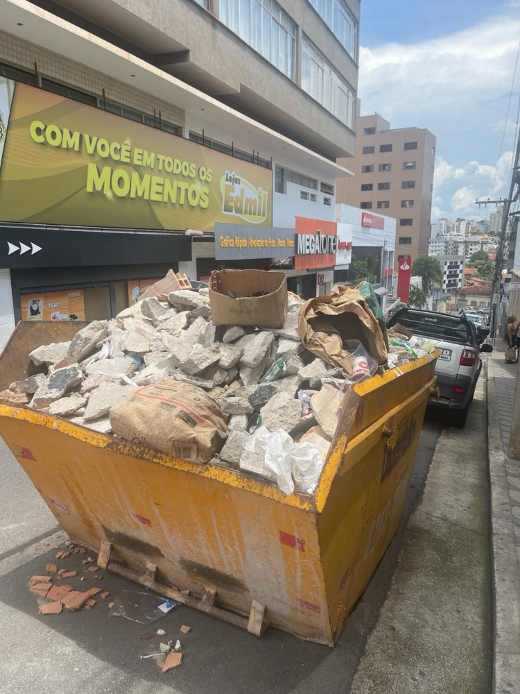 DENGUE, LIXO, ENTULHO... SEM SOLUÇÃO