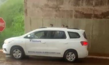 CARRO DA PREFEITURA DE IGARAPÉ TRAZ “VIAJANTES” A ITAÚNA