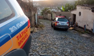 Homem é encontrado morto a facadas no Alto do Rosário