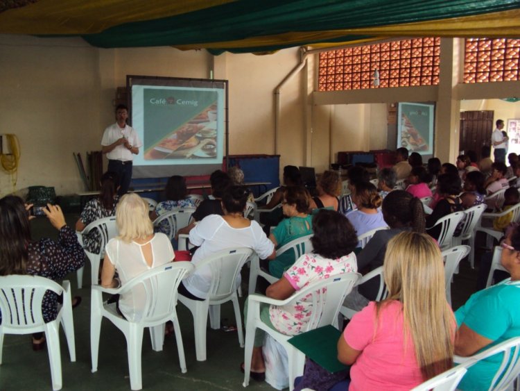 CAFÉ COM A CEMIG - Cemig promove roda de conversa com donas de casa