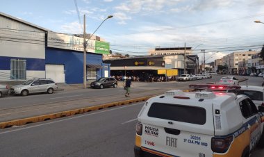 DIREÇÃO PERIGOSA - Homem empina moto, tenta fugir e é preso