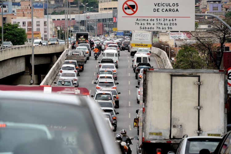 Quem ainda não pagou o IPVA pode parcelar o débito