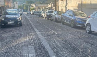 Veículos são “removidos” por causa de obra de asfaltamento