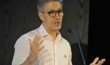 Zema se deu aumento de 300% e oferece 4,62% para servidores