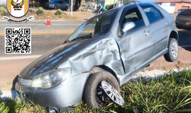 Strada e Pálio se  envolvem em colisão