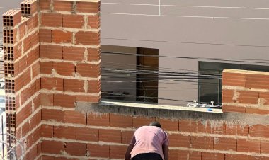 VOZ DO POVO - Festa e fogo em construção abandonada