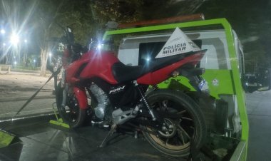 Homens são presos com réplicas de armas